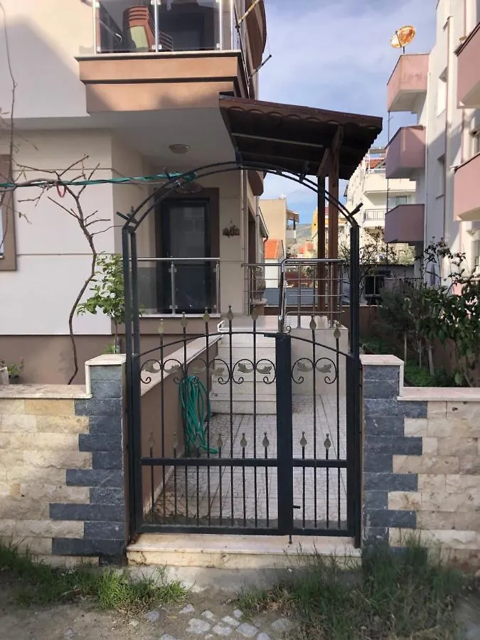 펜션 Candarli Little Sweet House 디킬리